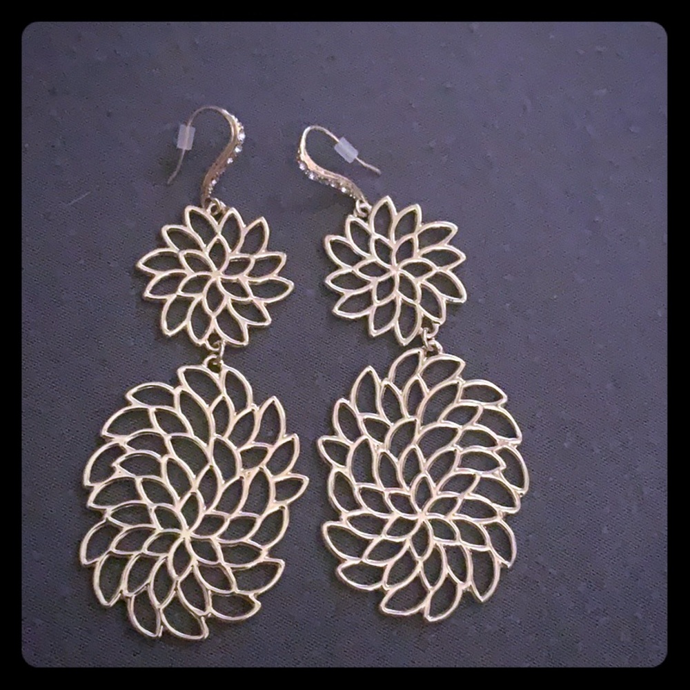 Gold earrings